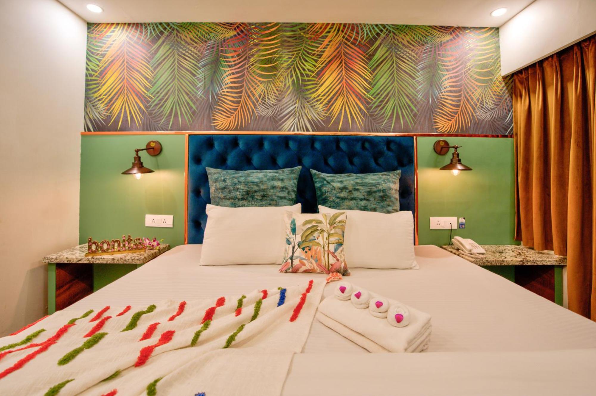 Lemonmint Svelton Manor Hotel Calangute Exterior photo